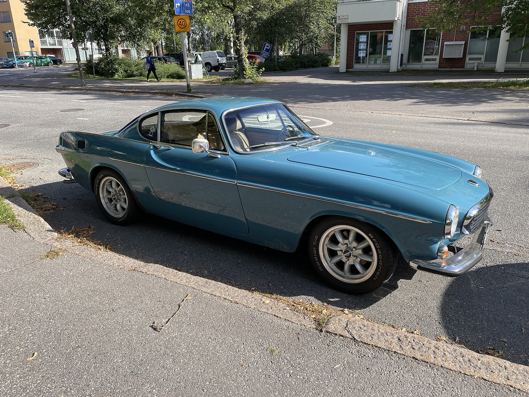 Volvo P1800